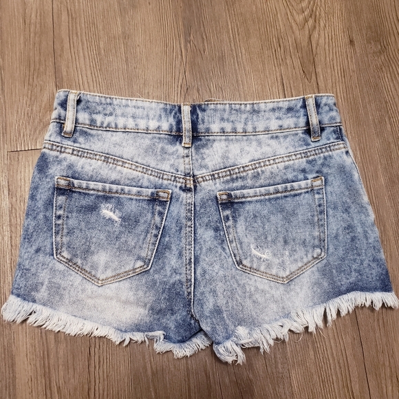 Bullhead High Rise Booty Shorts - Picture 3 of 5